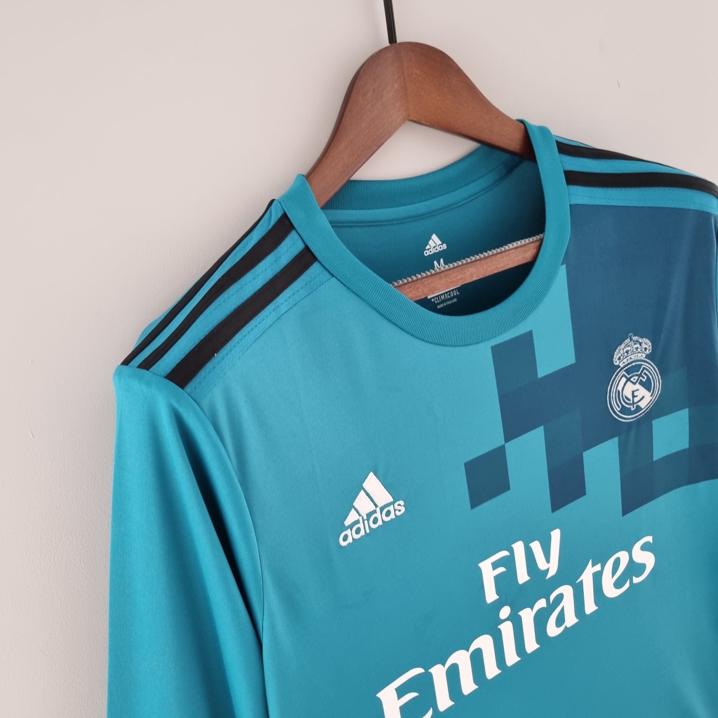 Retro Real Madrid 17/18 long sleeve third away