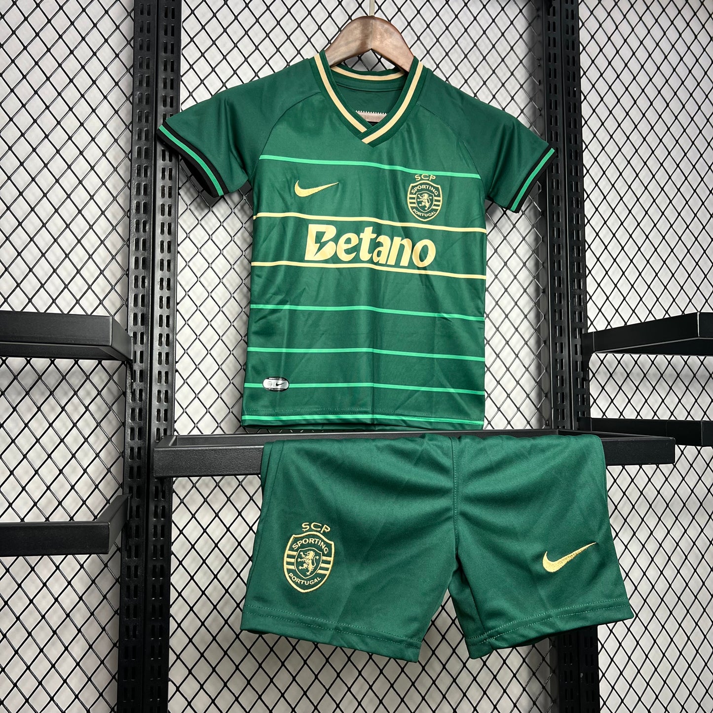 Sporting CP 2024/25 Away Kids Kit