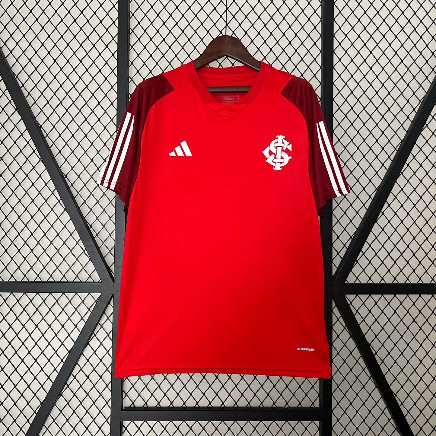 24/25 Internacional Training Wear Red