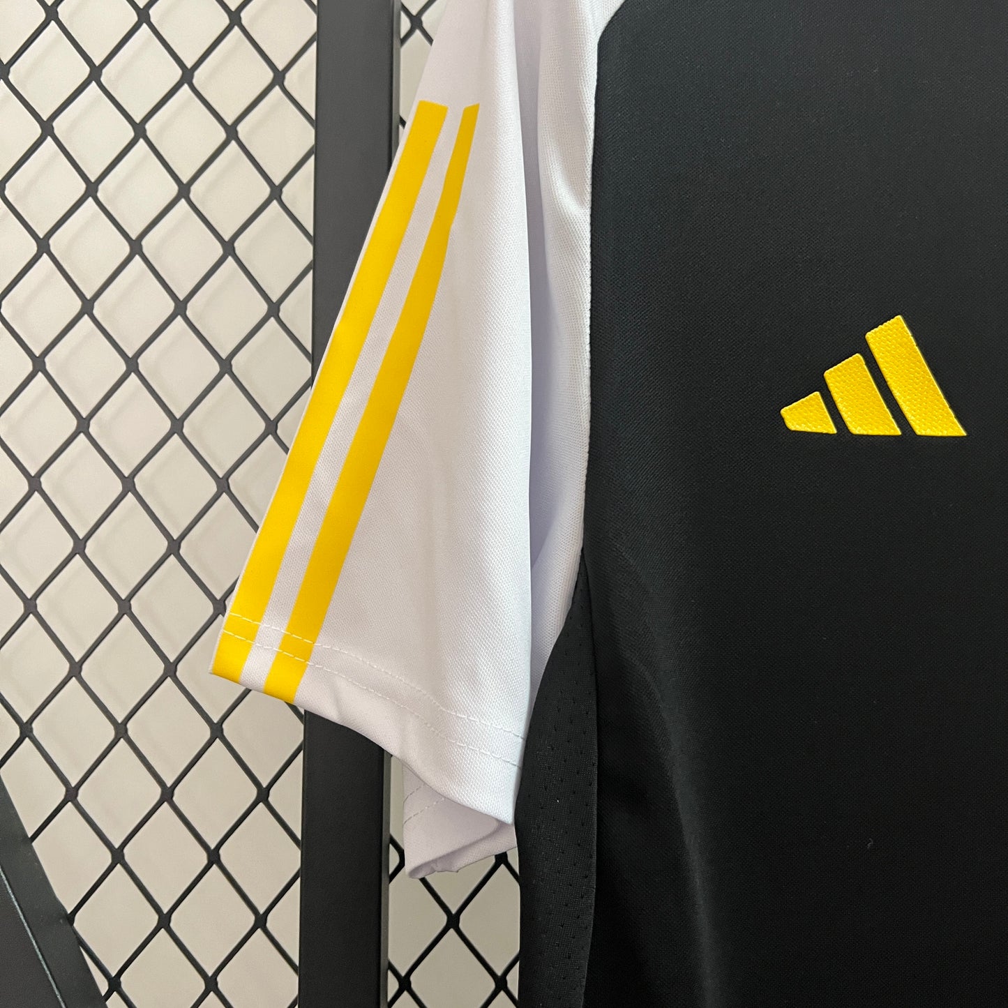 24/25 Colo Colo Training Wear