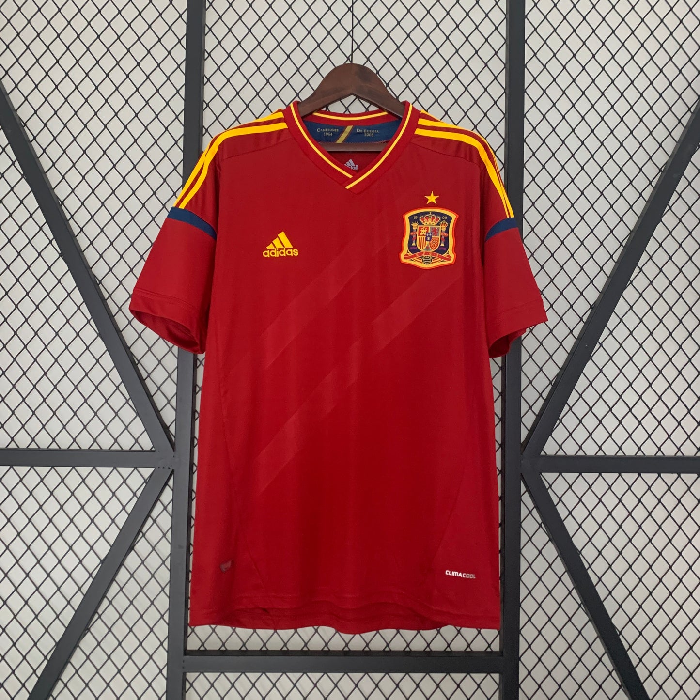 Retro Spain 2012 Home