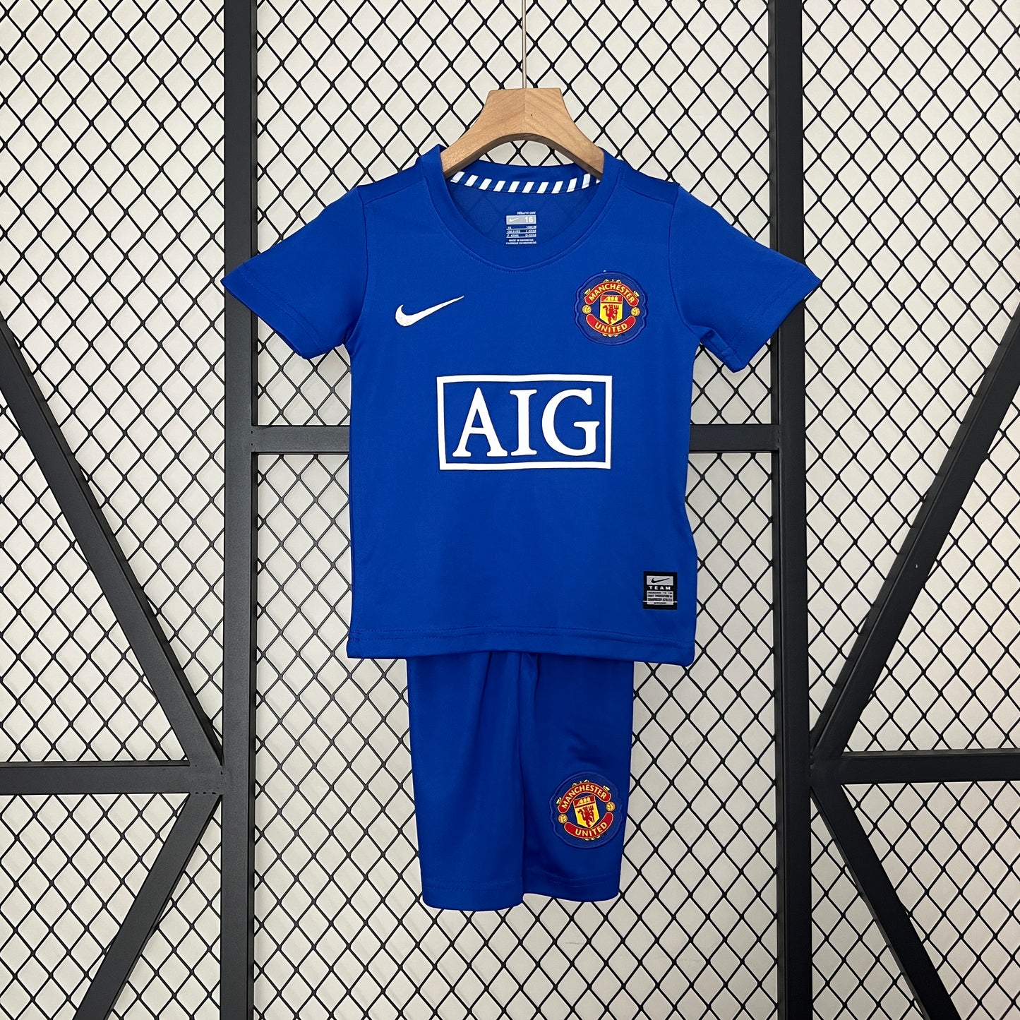 kids M-U 08/09 away