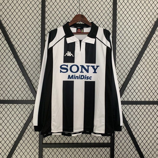 Retro long sleeve Juventus 97/98 home
