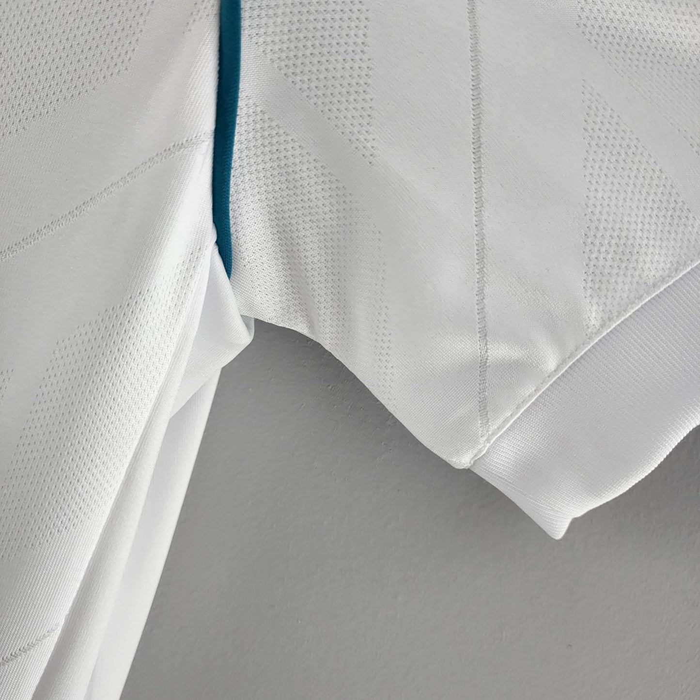 Retro 17/18 Real Madrid home