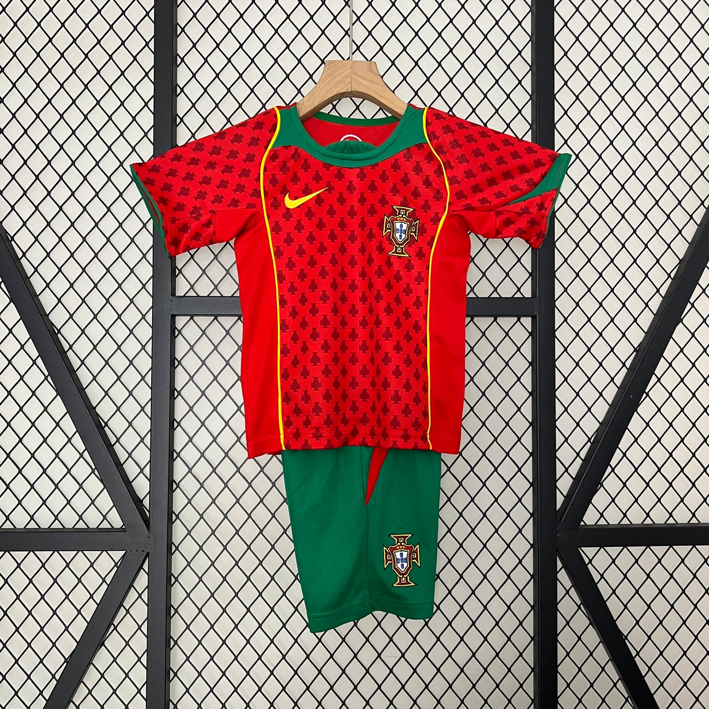 kids Portugal 2004 Home
