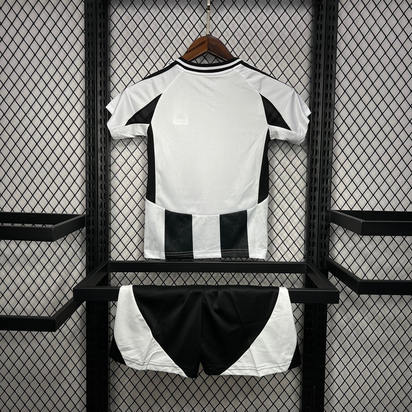 Juventus 2024/25 Home Kids Kit