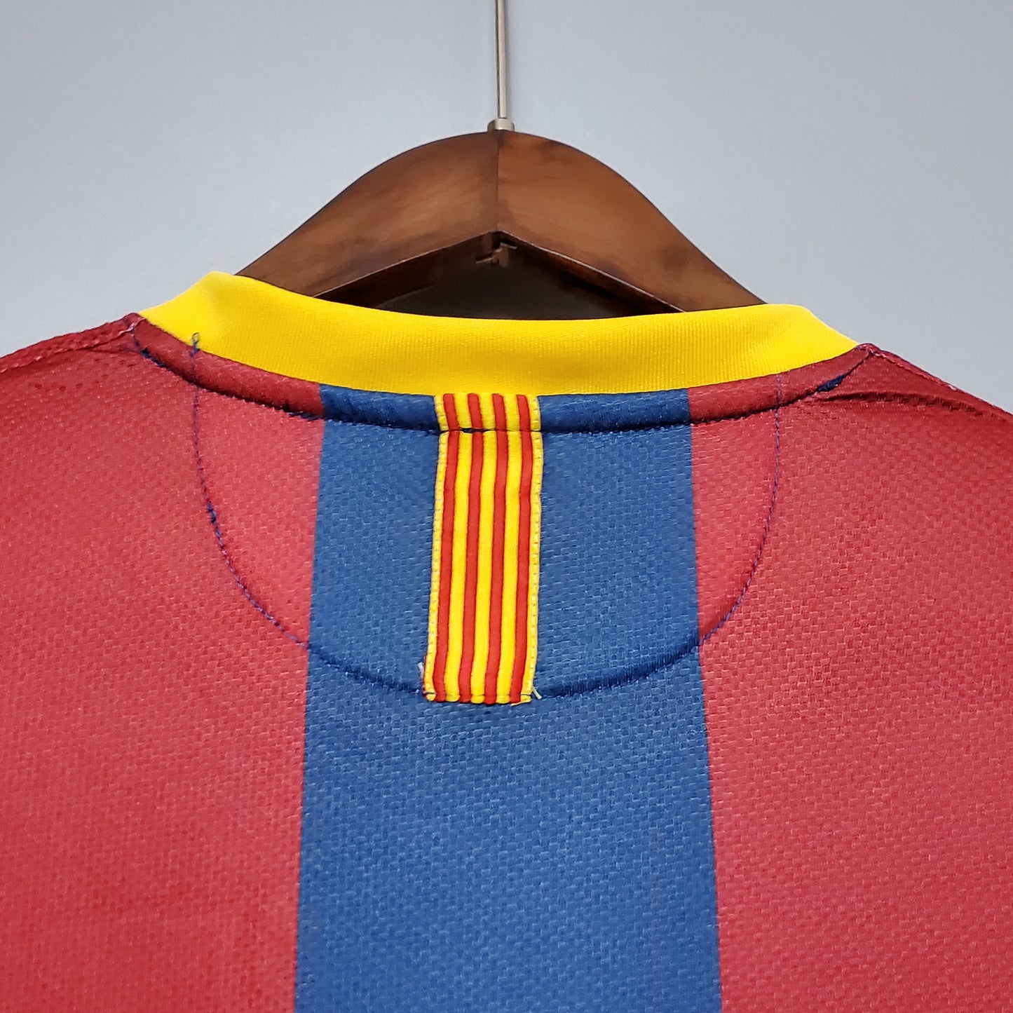 Retro Barcelona 10/11 home