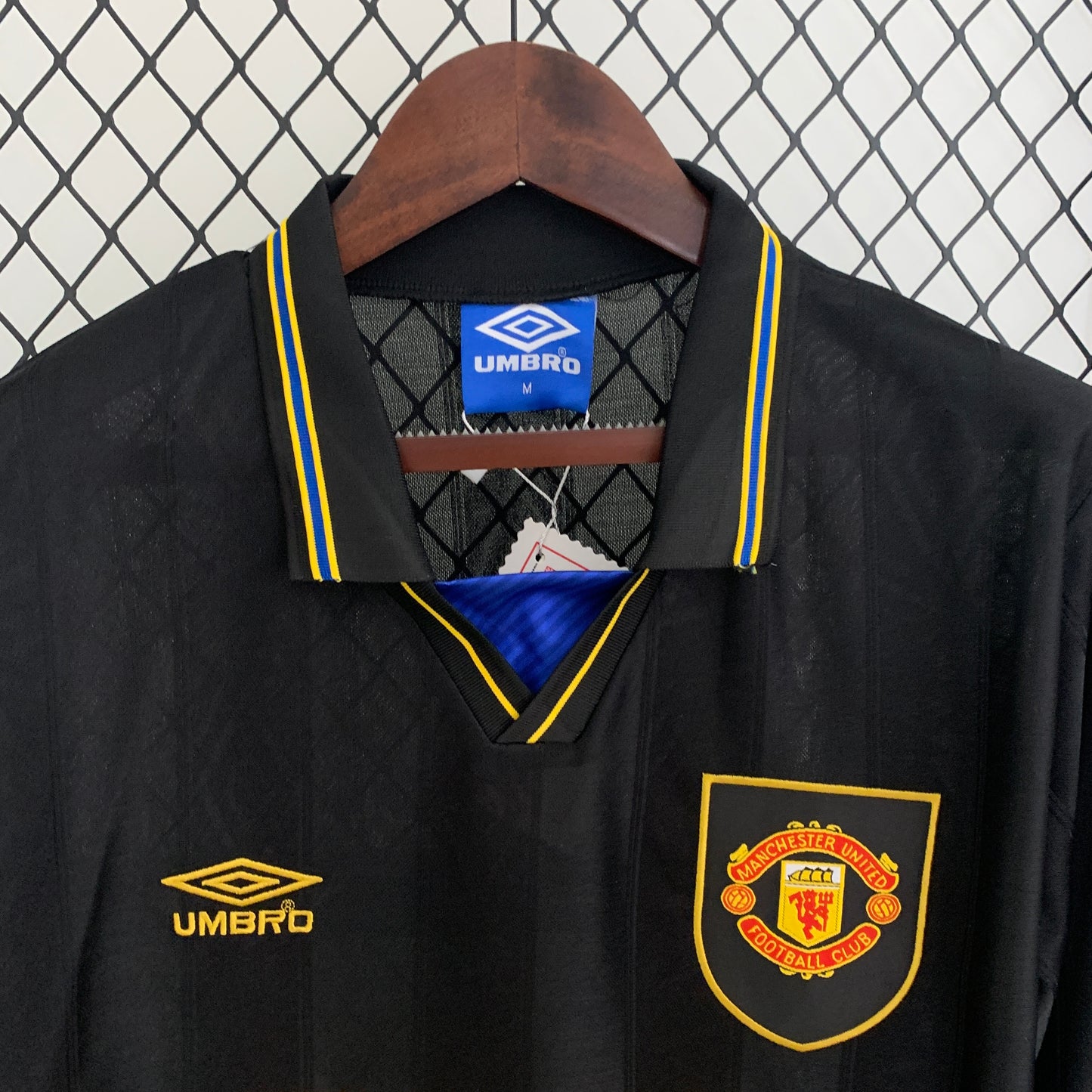 Retro long sleeve Manchester United 93/95 away