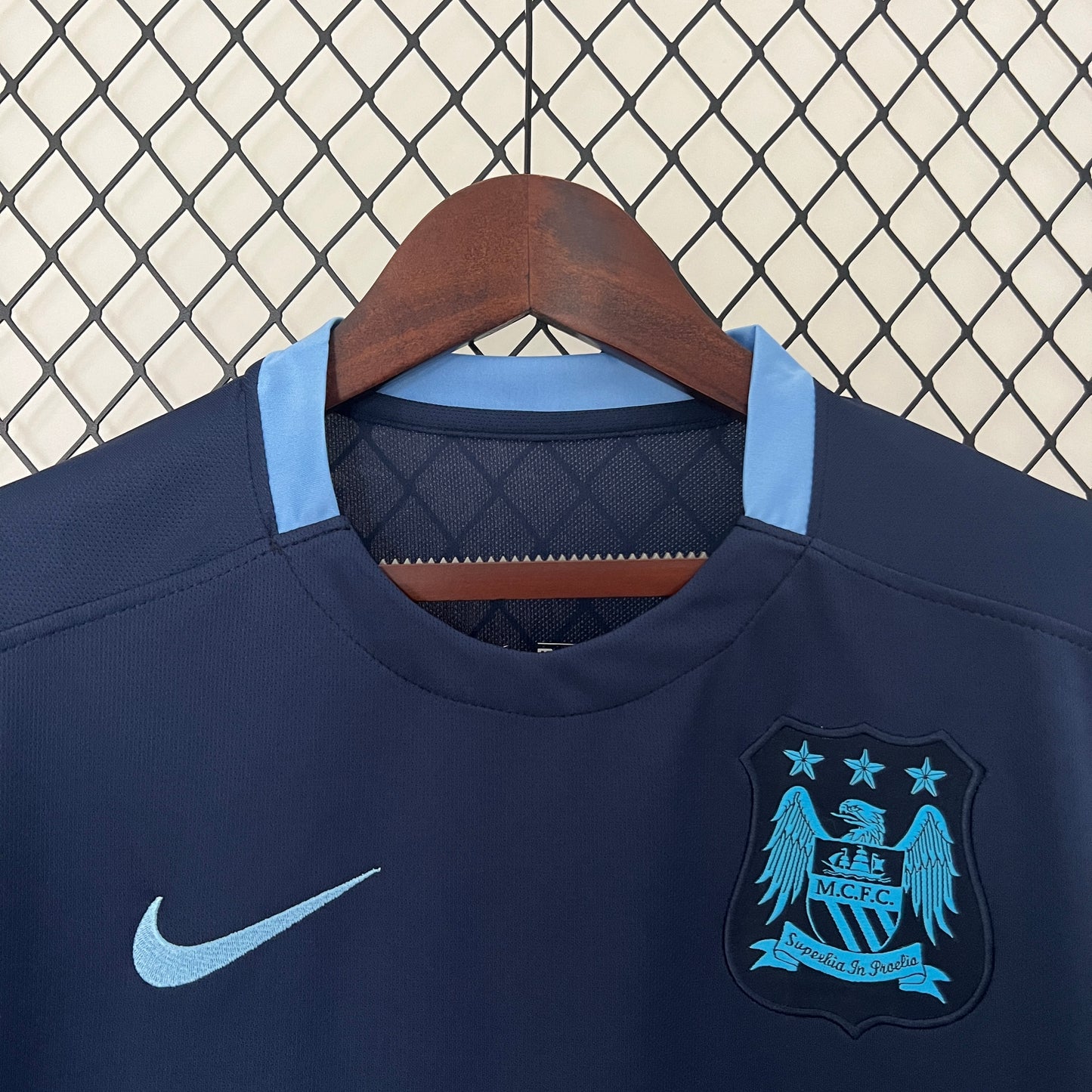 Retro Manchester City 15/16 Away