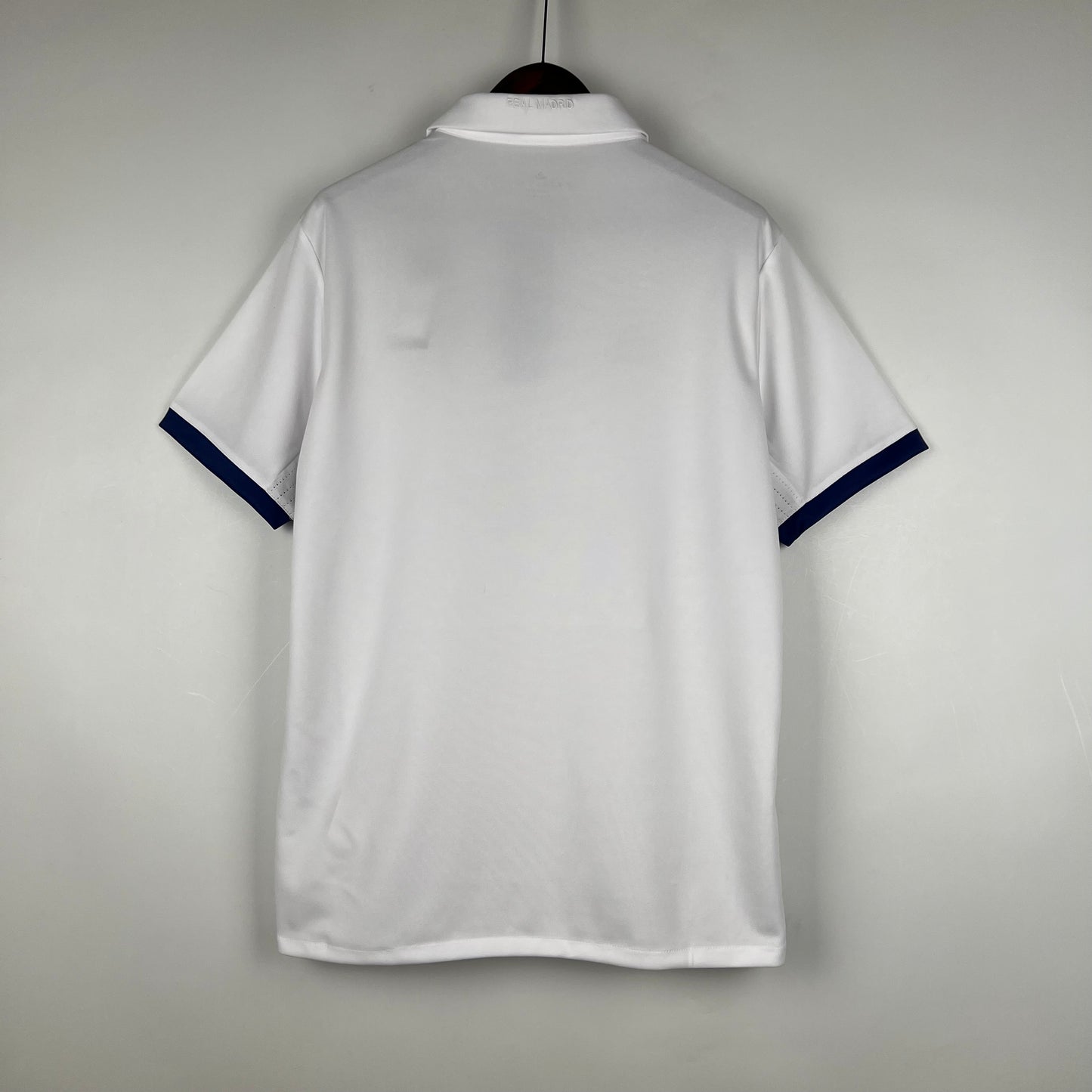 Retro Real Madrid 16/17 Home