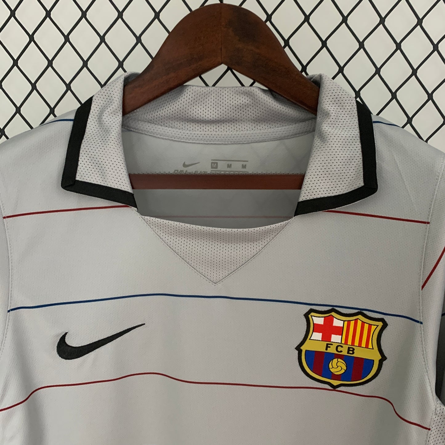 Retro Barcelona 03/04 Away