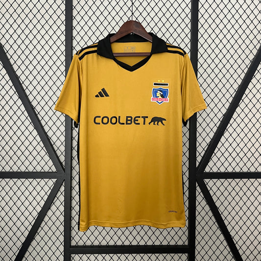 24/25 Colo Colo fourth away