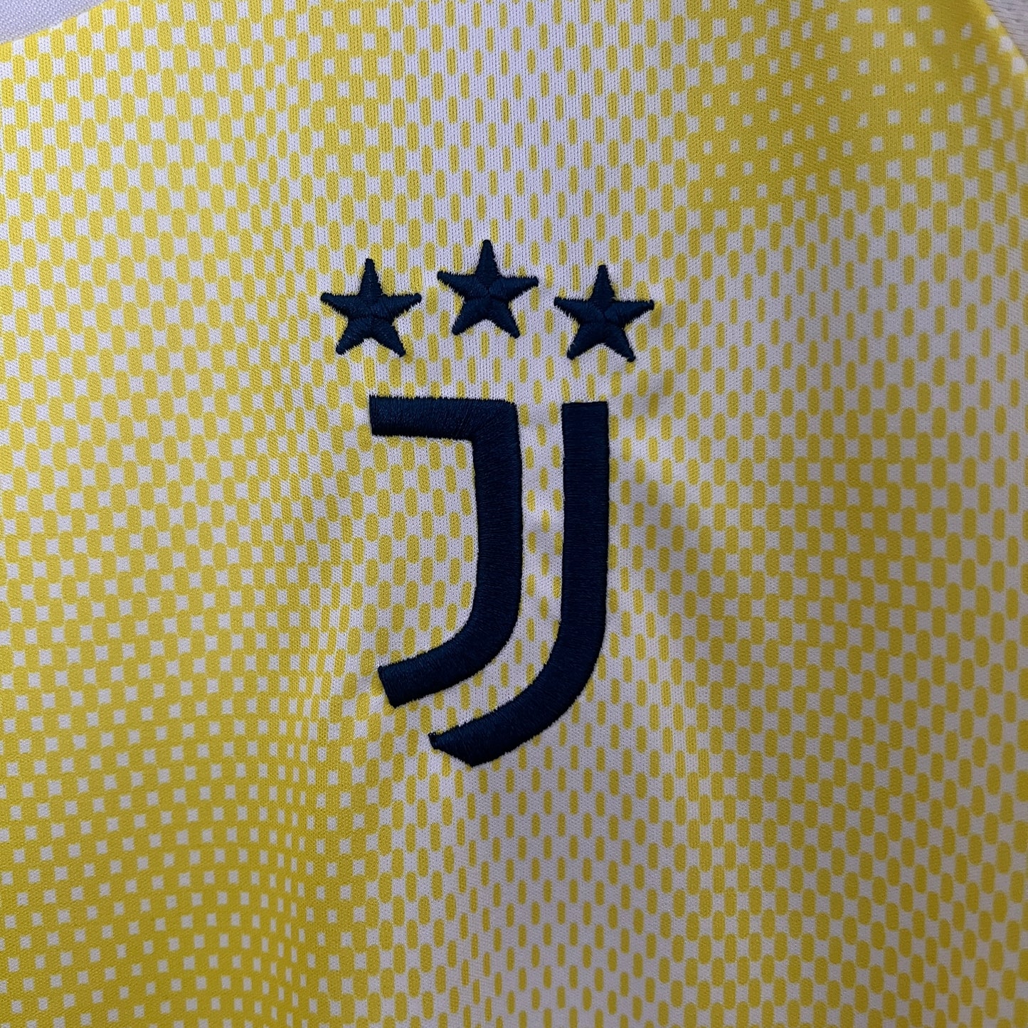 24/25 Juventus Away