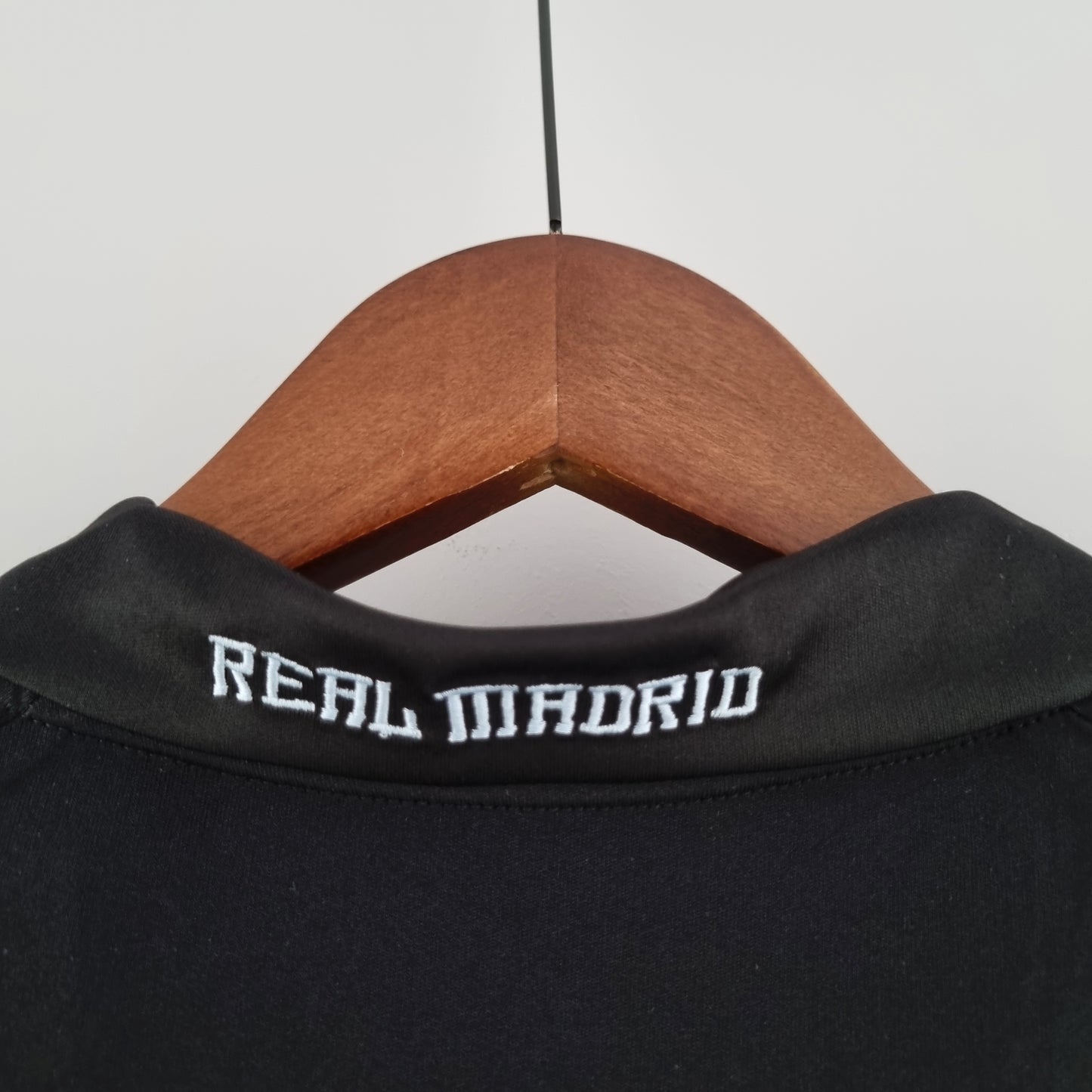 Retro Real Madrid 09/10 away