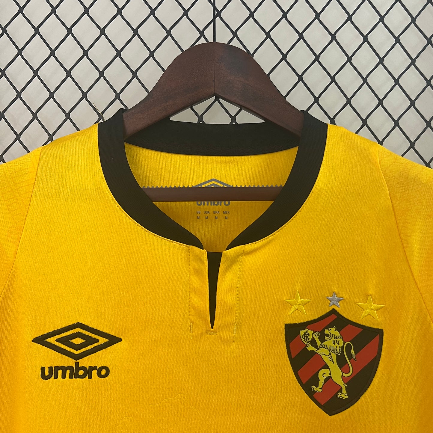 24/25 Recife away