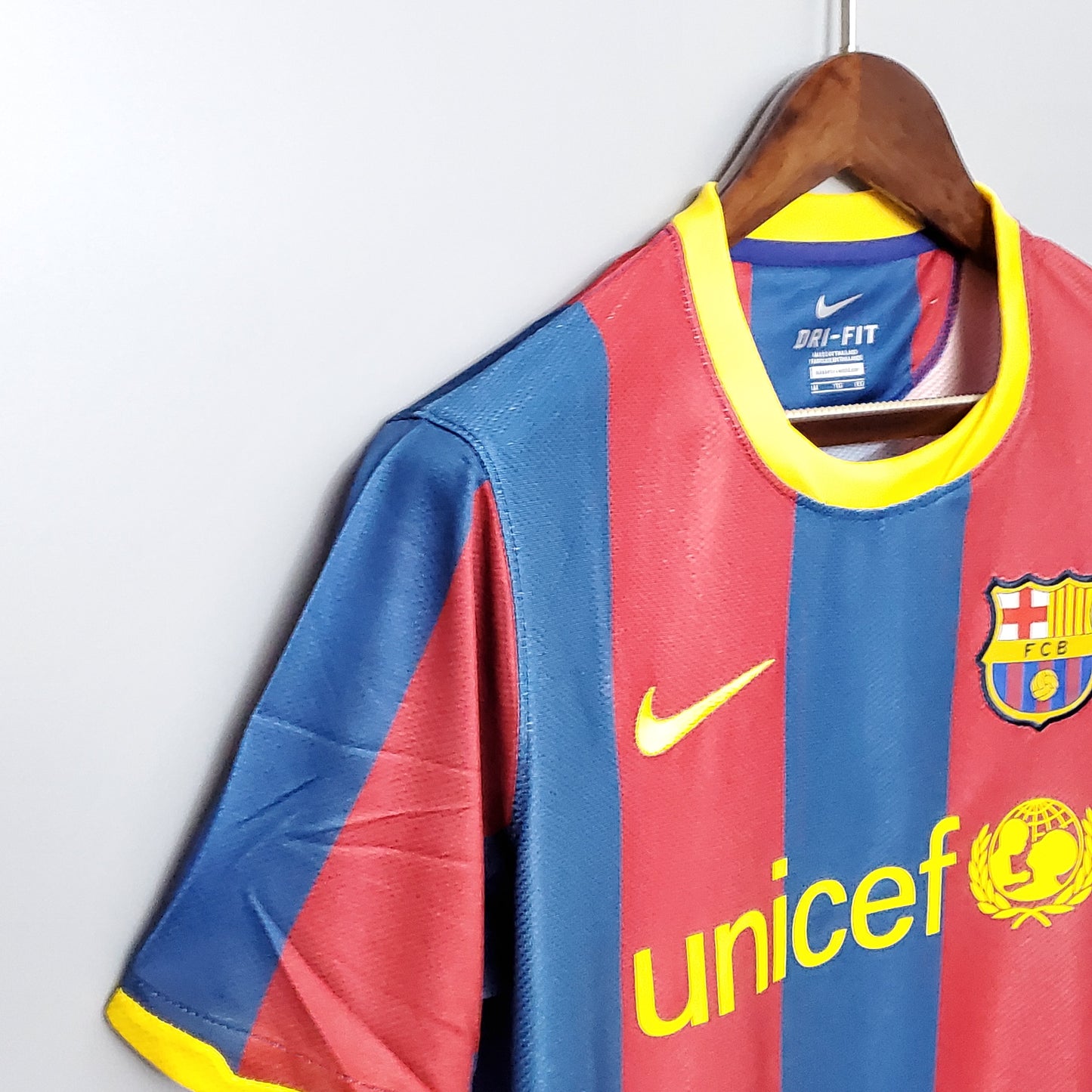 Retro Barcelona 10/11 home