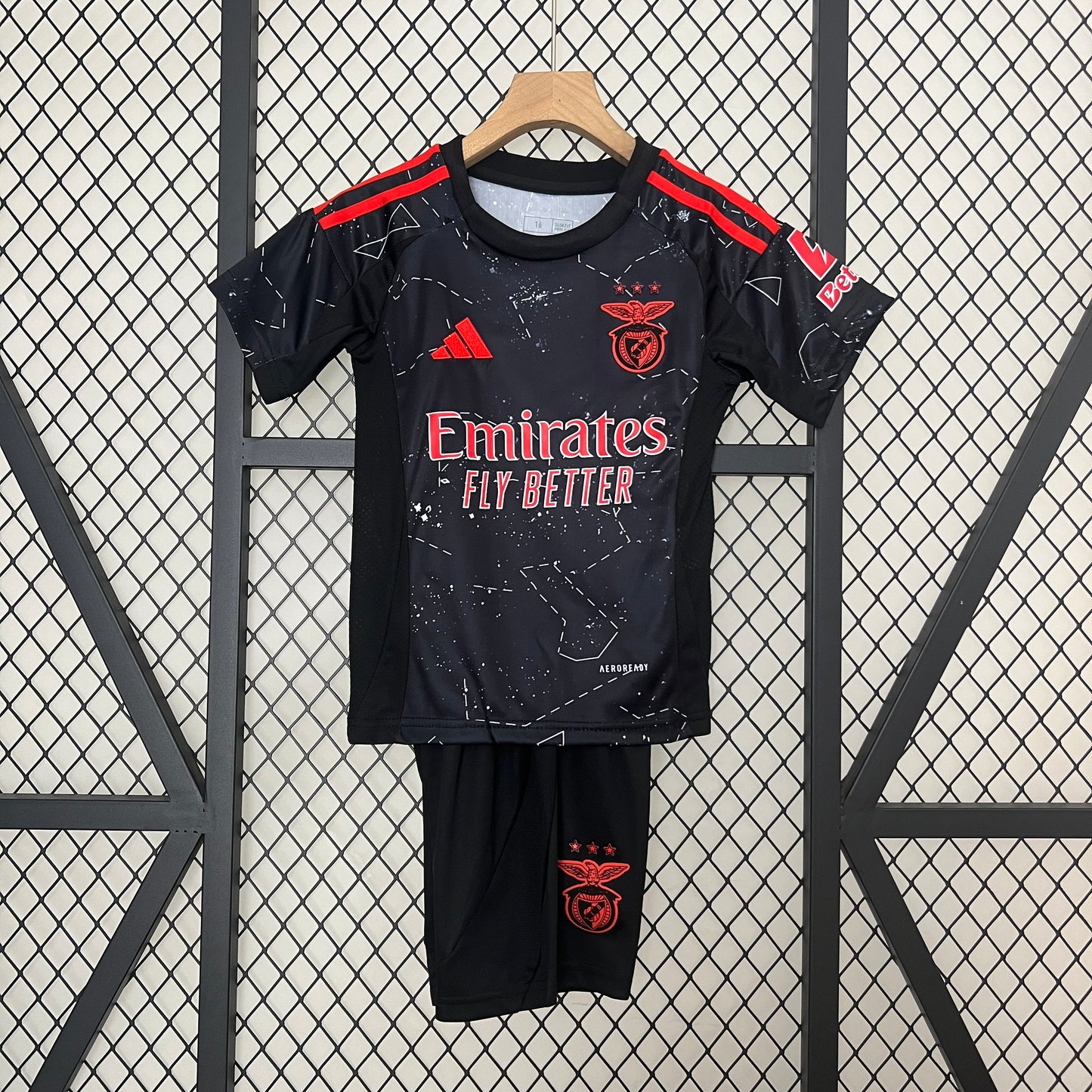 24/25 Kids Benfica away