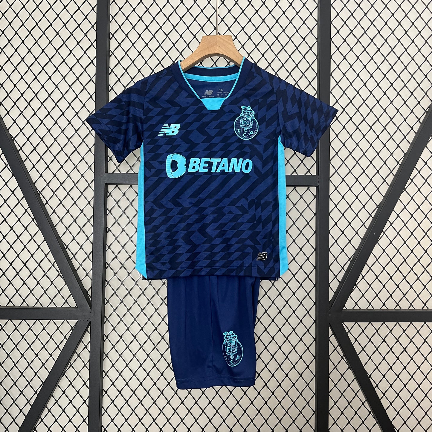 24/25 Kids Porto Third away