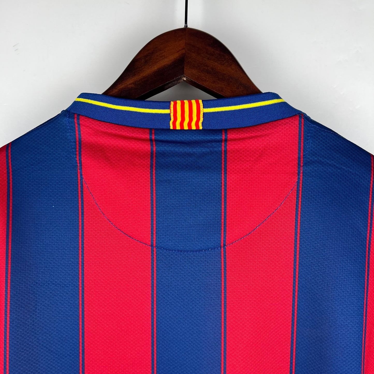 Retro Barcelona 09/10 Home