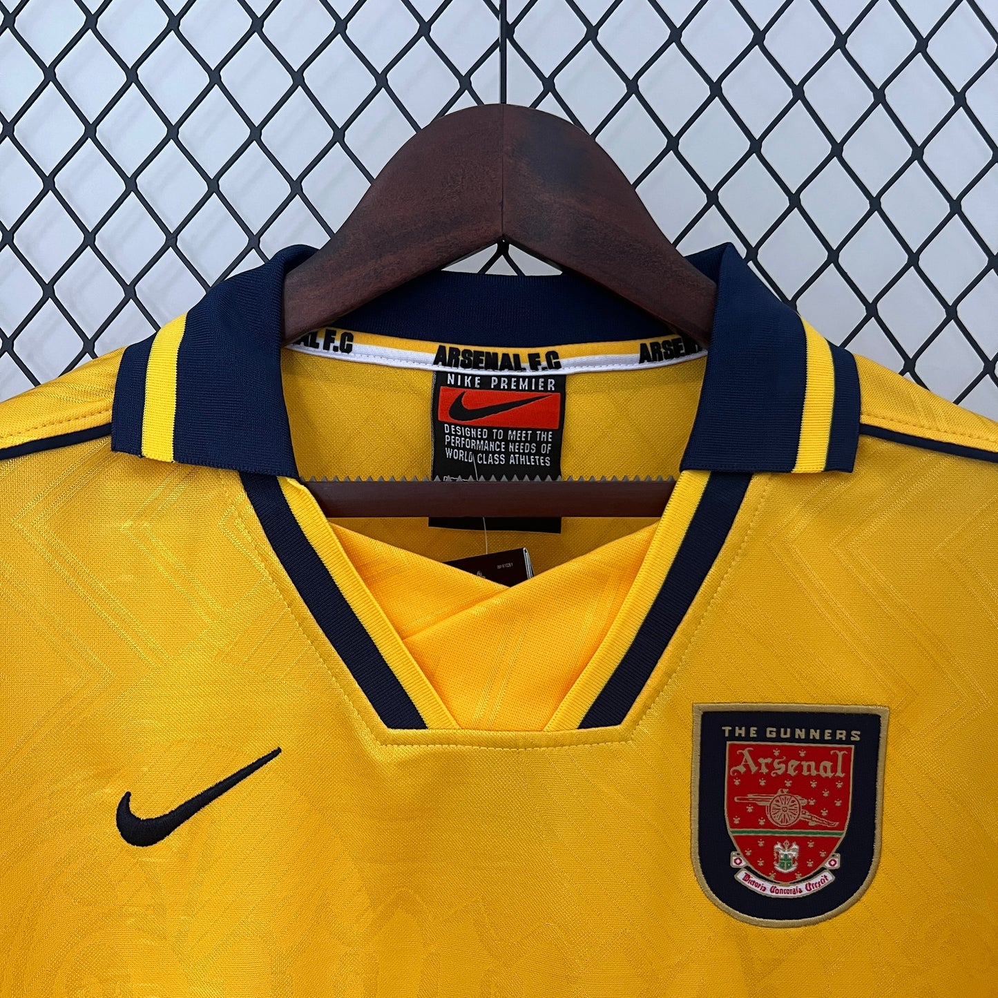 Retro Arsenal 96/97 Away