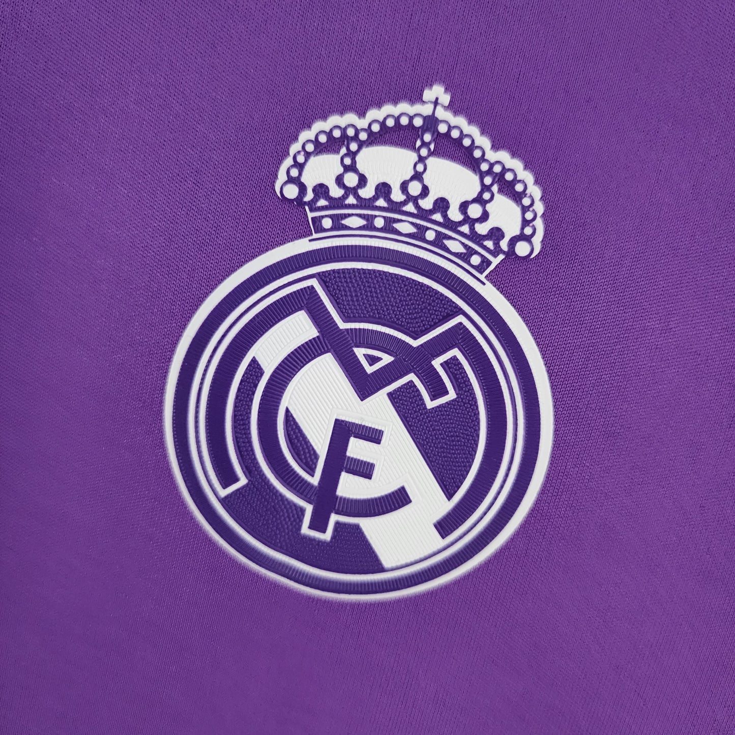 Retro Real Madrid 16/17 away