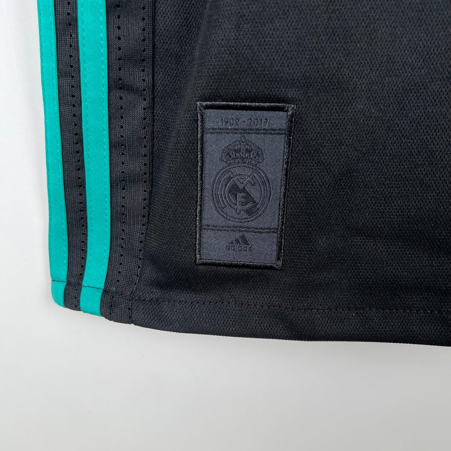 Retro Real Madrid 17/18 Away