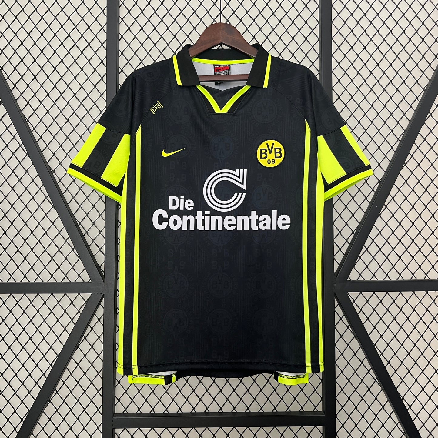 Retro Dortmund 96/97 Away