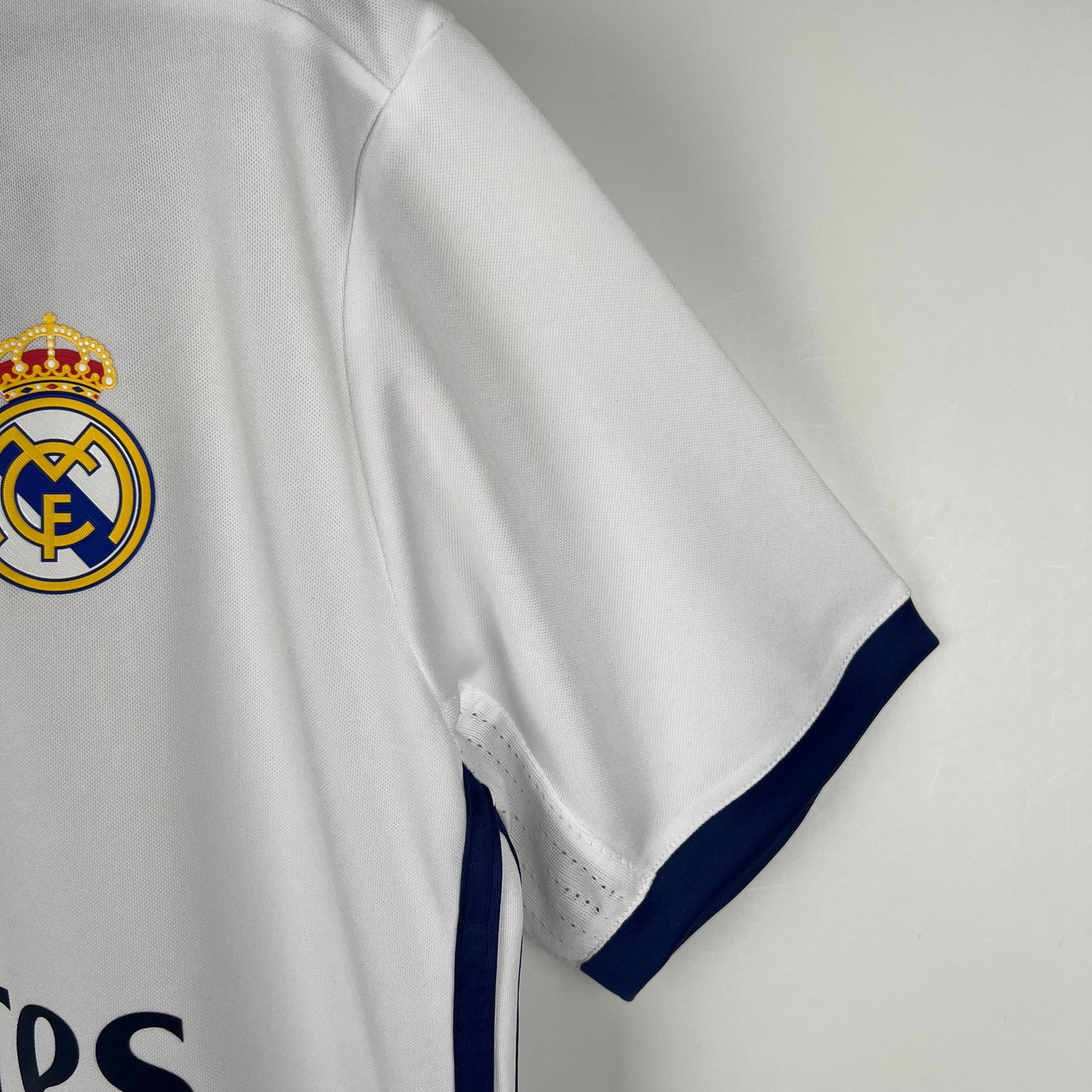 Retro Real Madrid 16/17 Home
