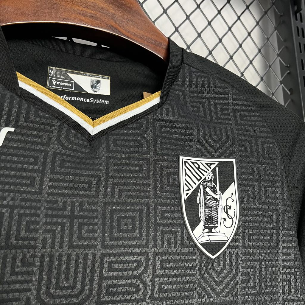Vitoria de Guimaraes 2024/25 Away