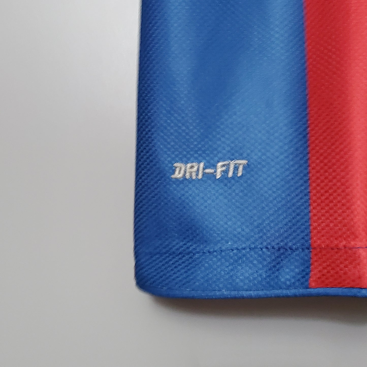 Retro Barcelona 10/11 home