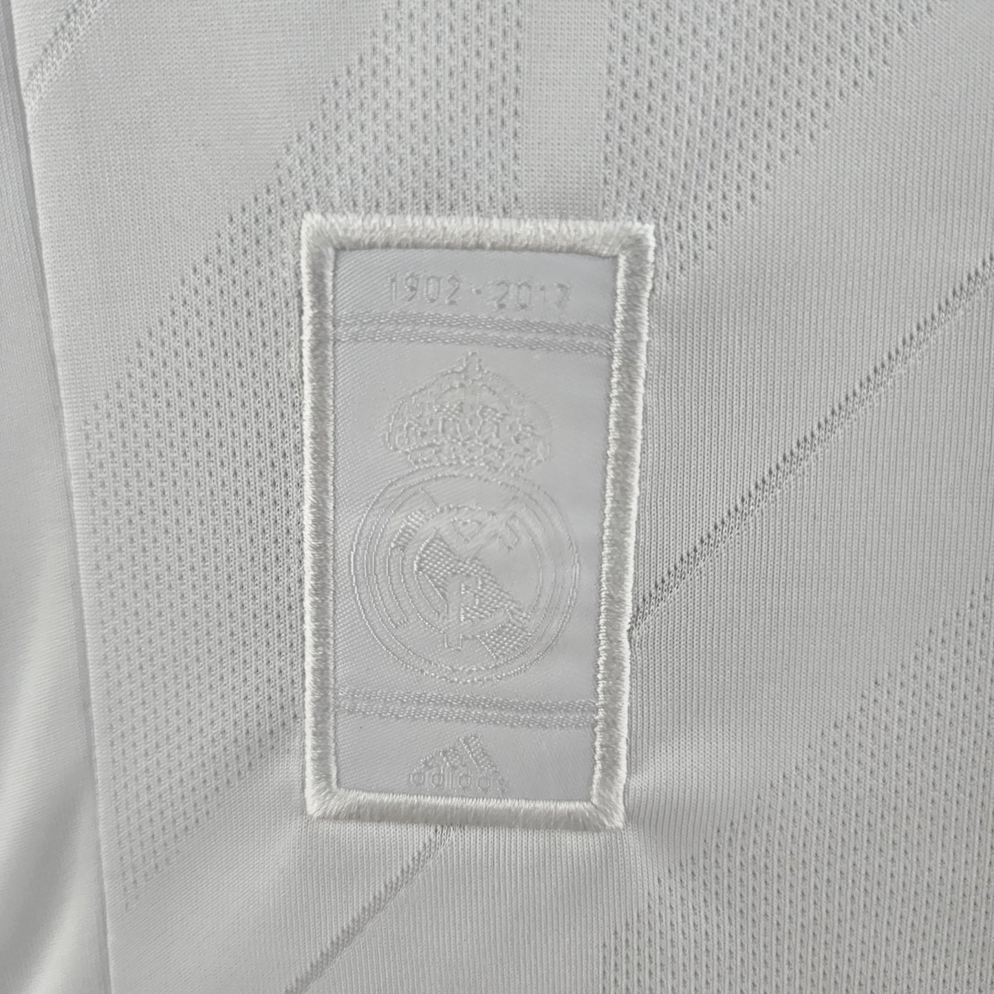 Retro 17/18 Real Madrid home