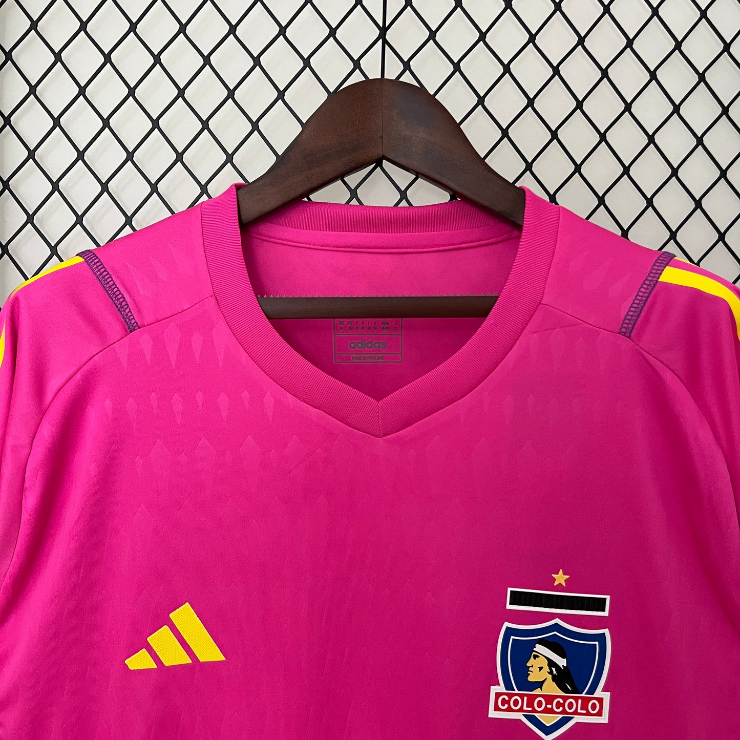 24/25 Goalkeeper Colo Colo pink