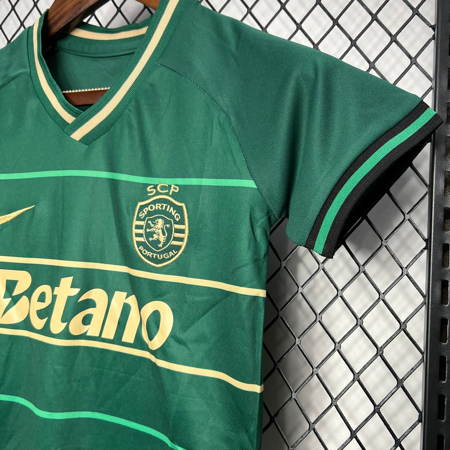 Sporting CP 2024/25 Away Kids Kit