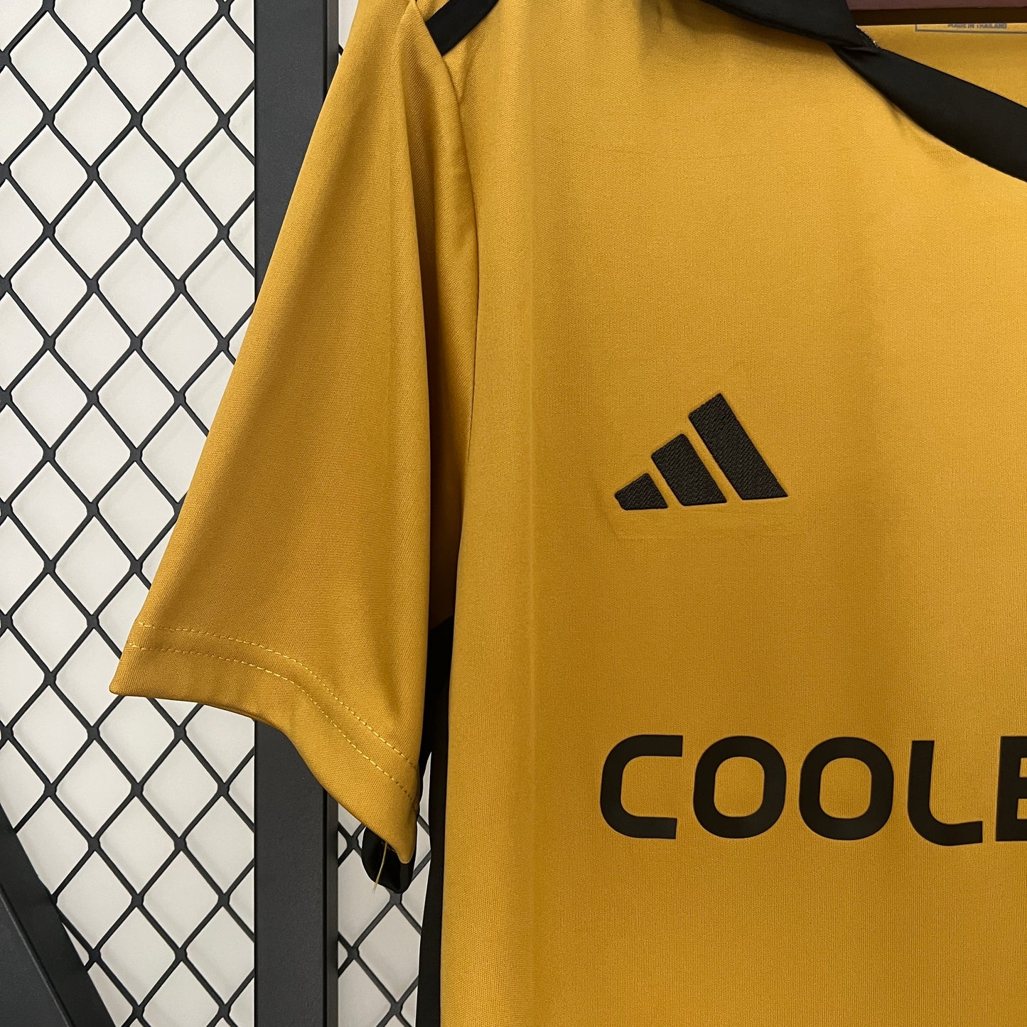 24/25 Colo Colo fourth away