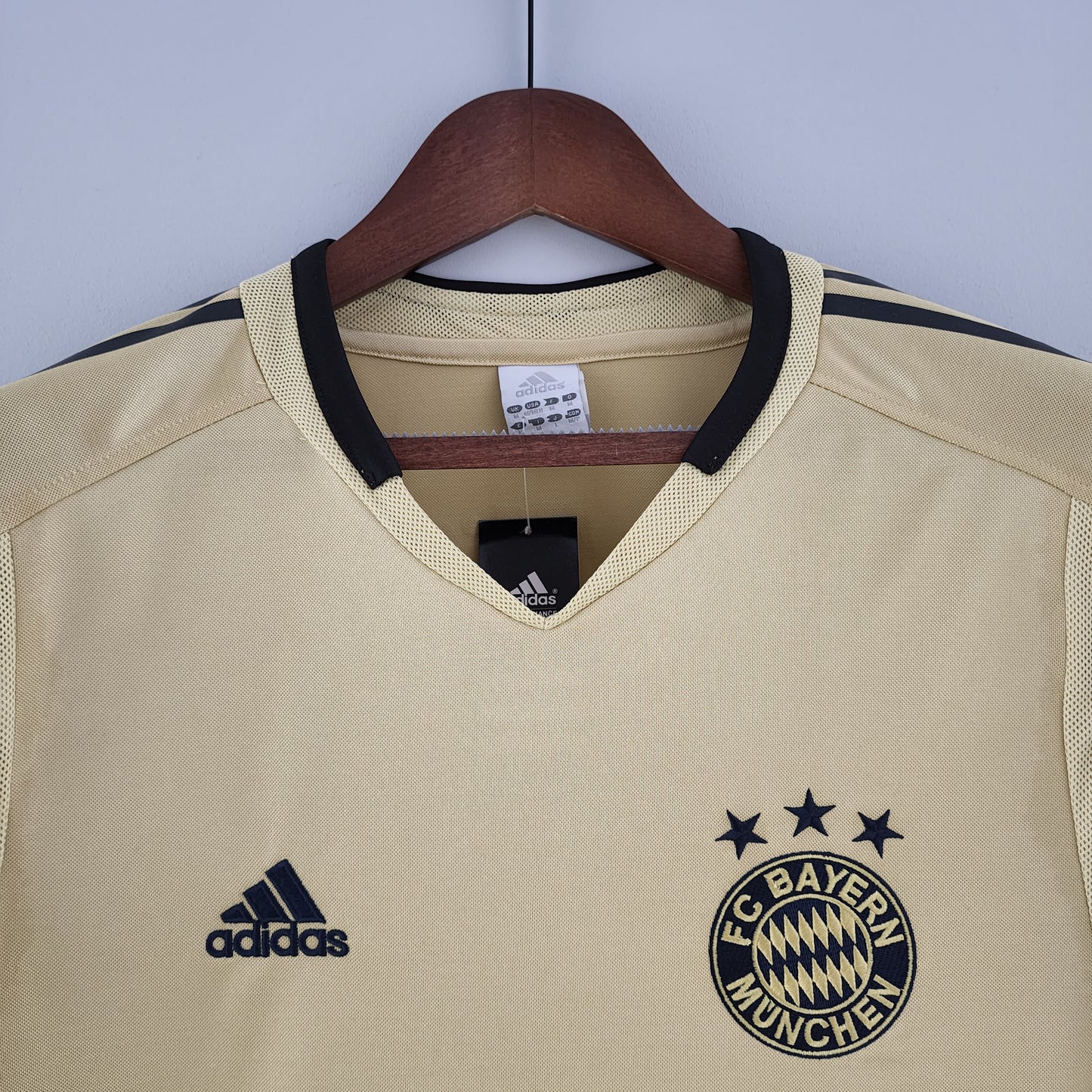 Retro 04/05 Bayern Munich away