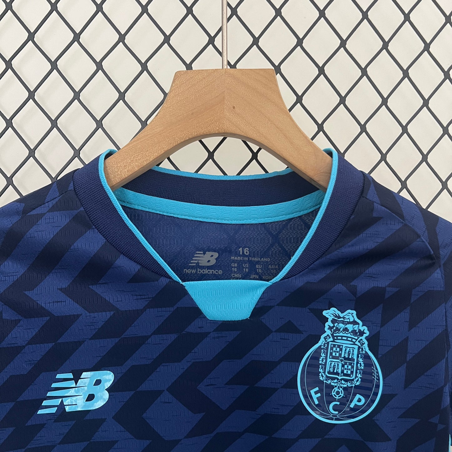 24/25 Kids Porto Third away