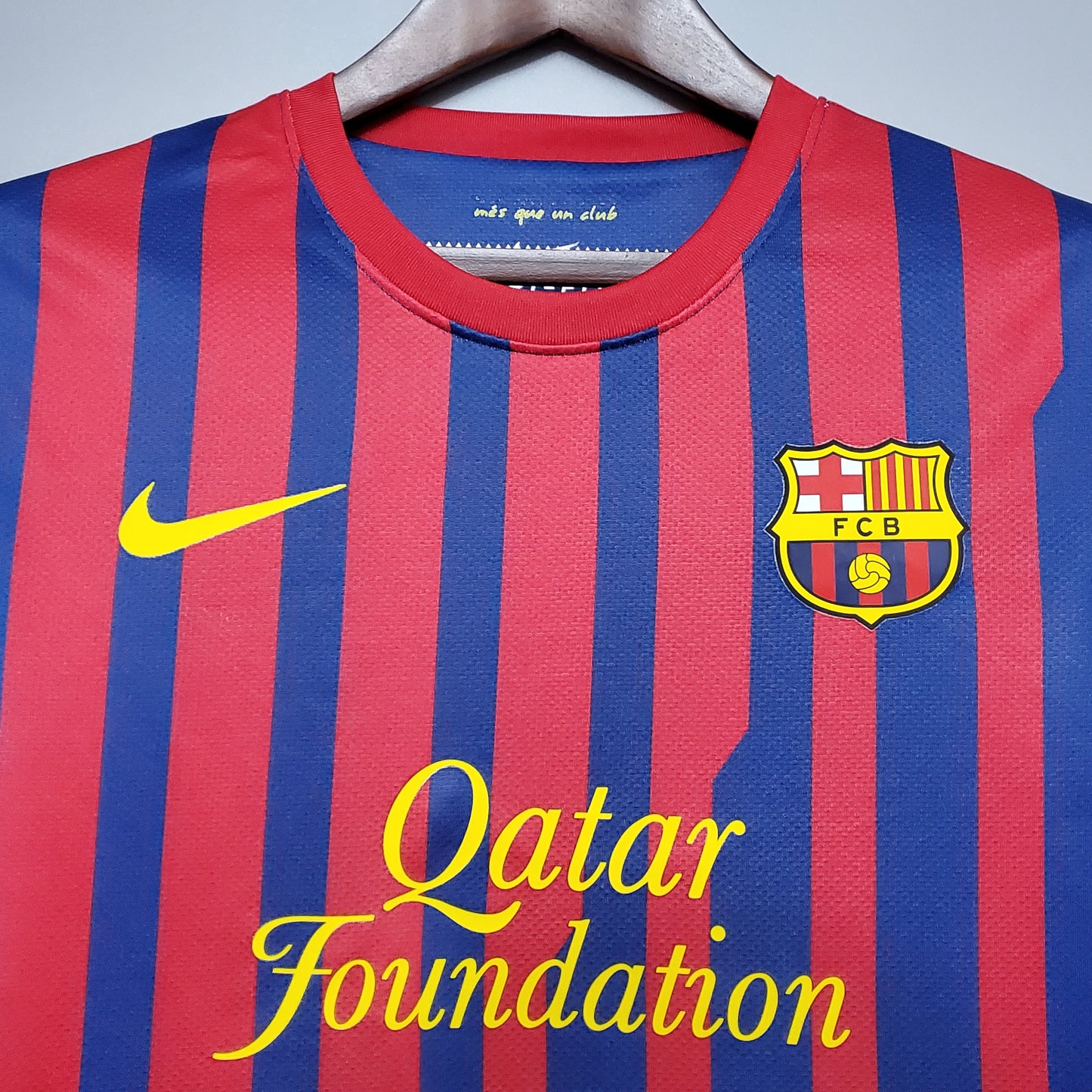 Retro Barcelona 11/12 home