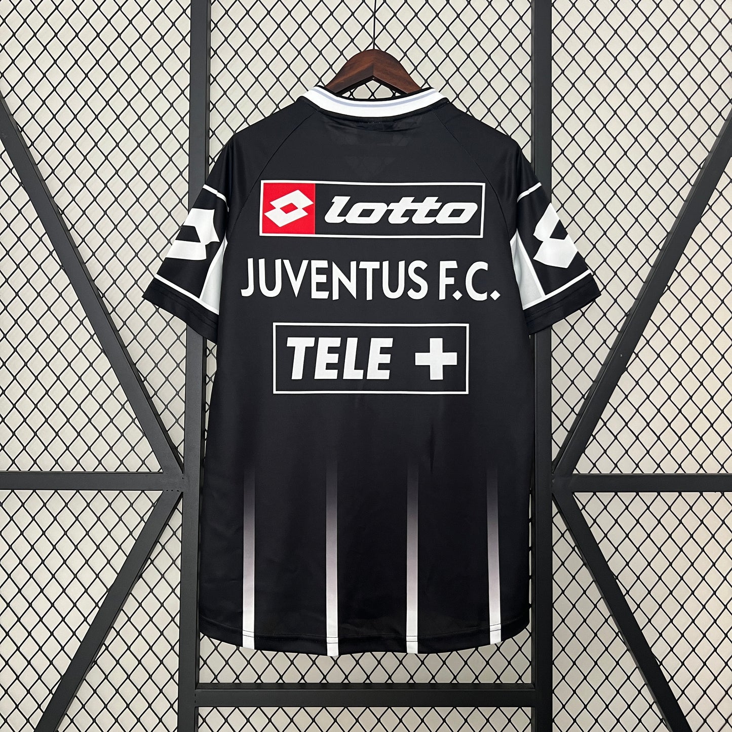Retro Juventus 00/01 Black