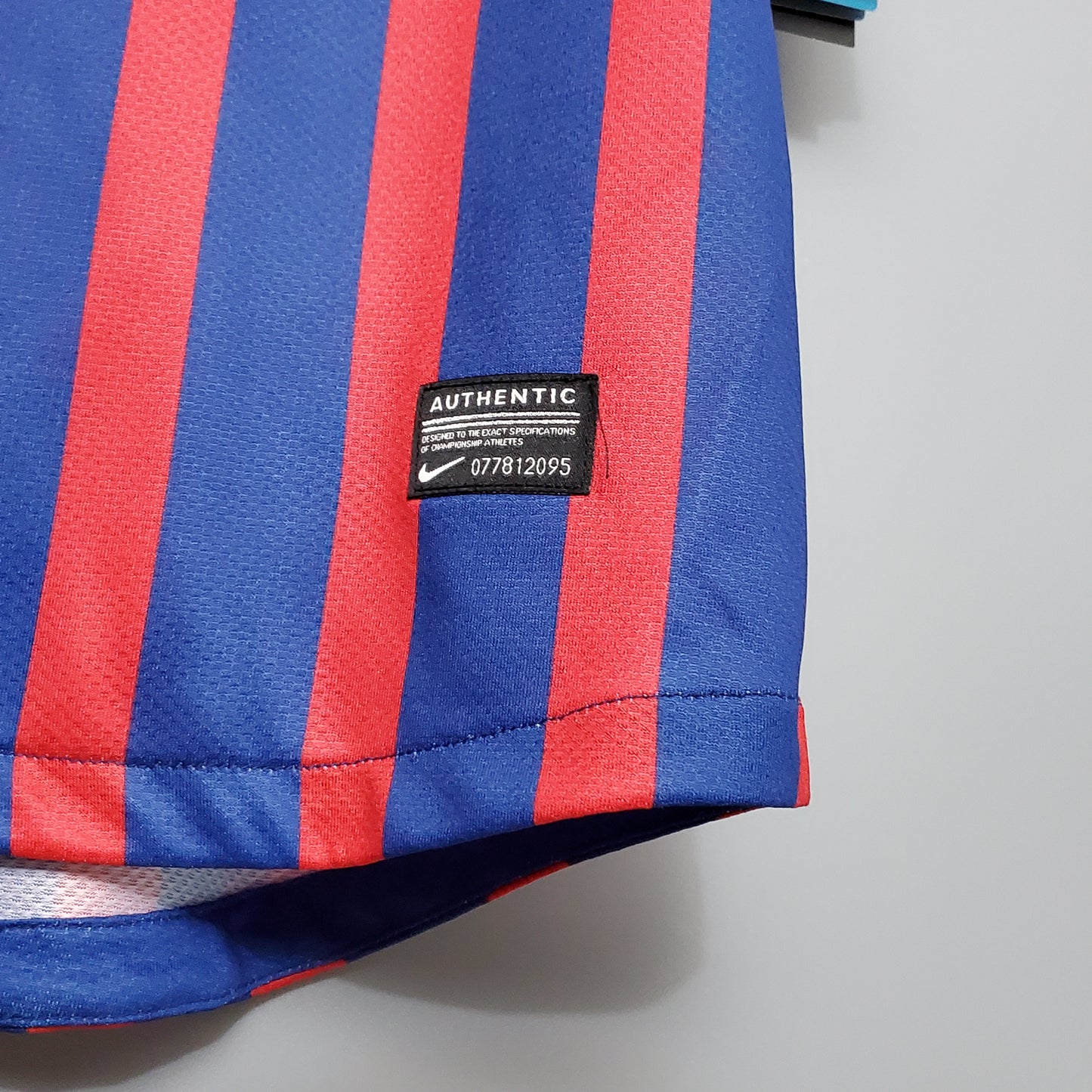 Retro Barcelona 11/12 home
