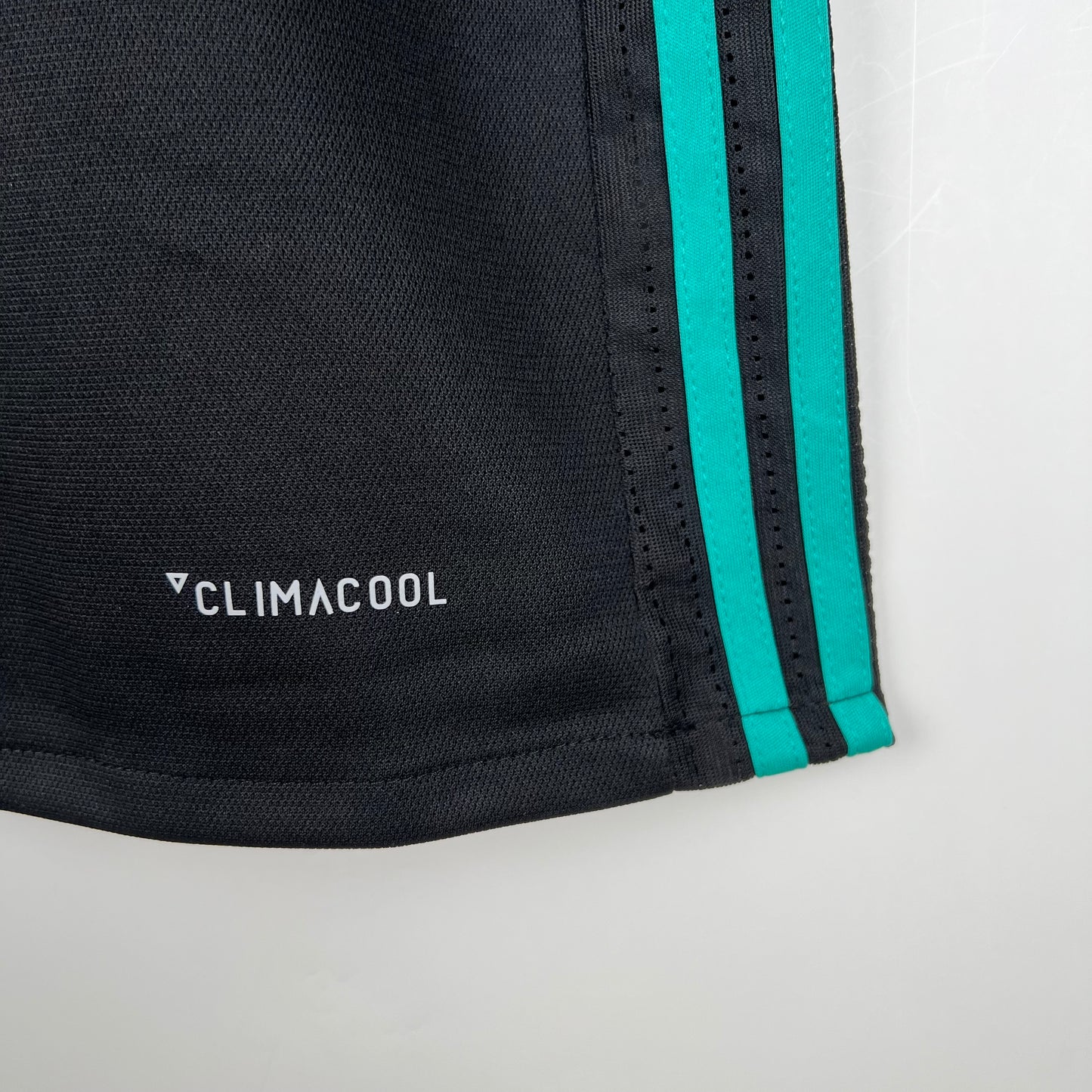 Retro Real Madrid 17/18 Away