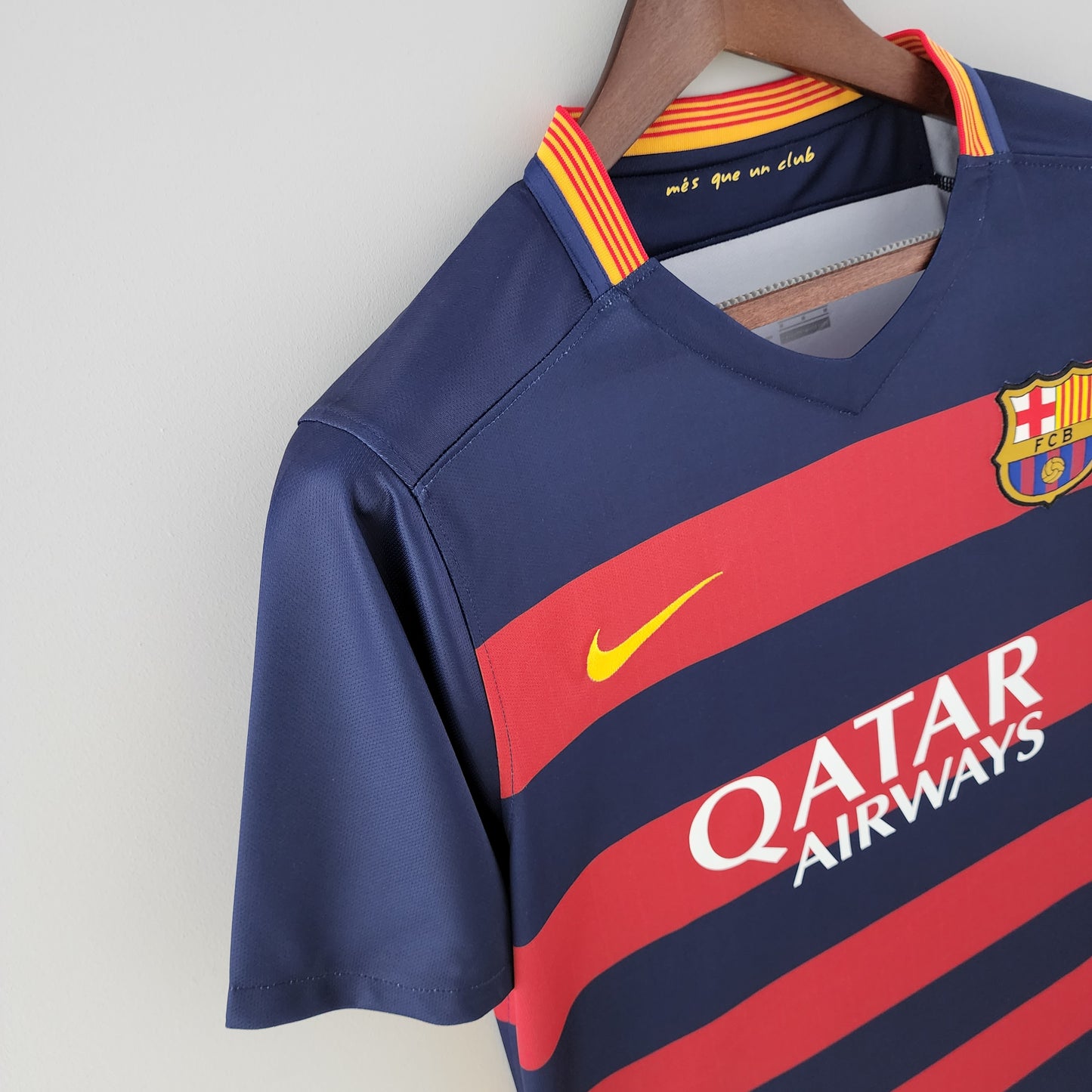 Retro 15/16 Barcelona home