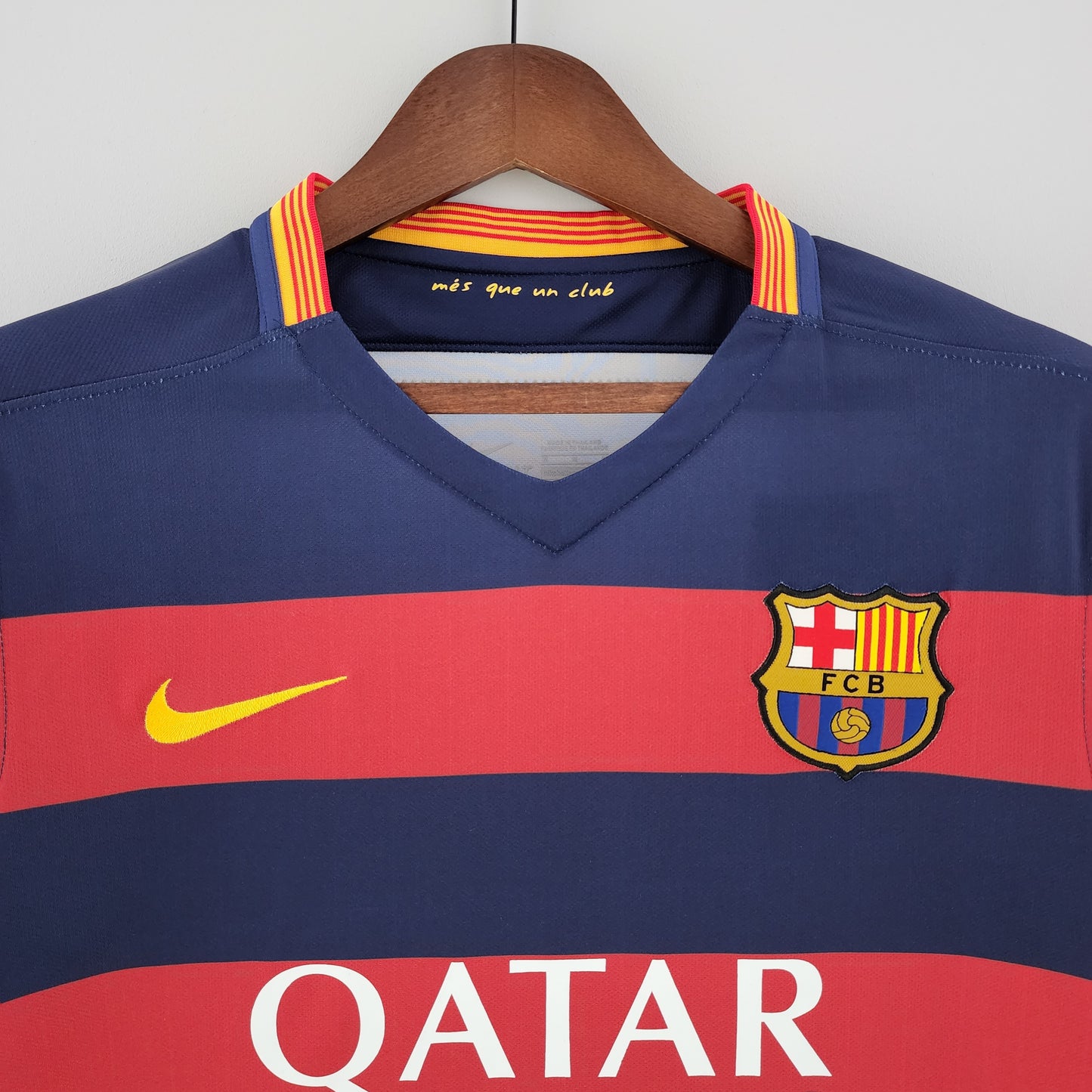 Retro 15/16 Barcelona home