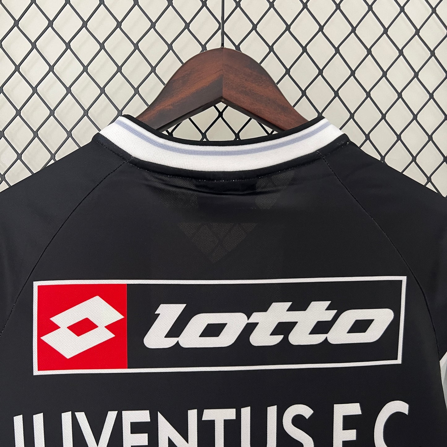 Retro Juventus 00/01 Black