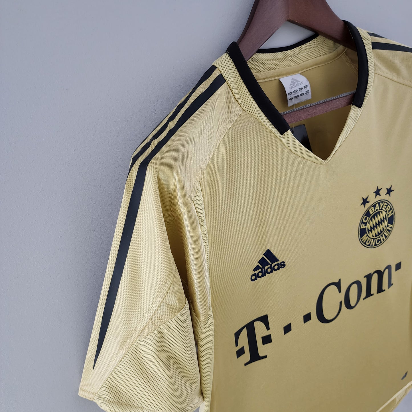 Retro 04/05 Bayern Munich away