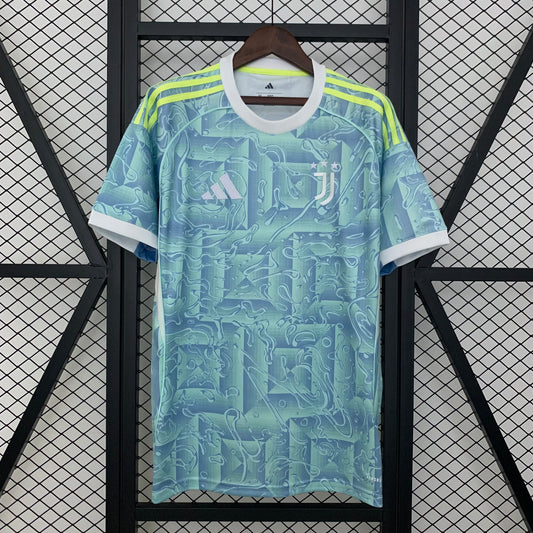 25/26 Juventus away