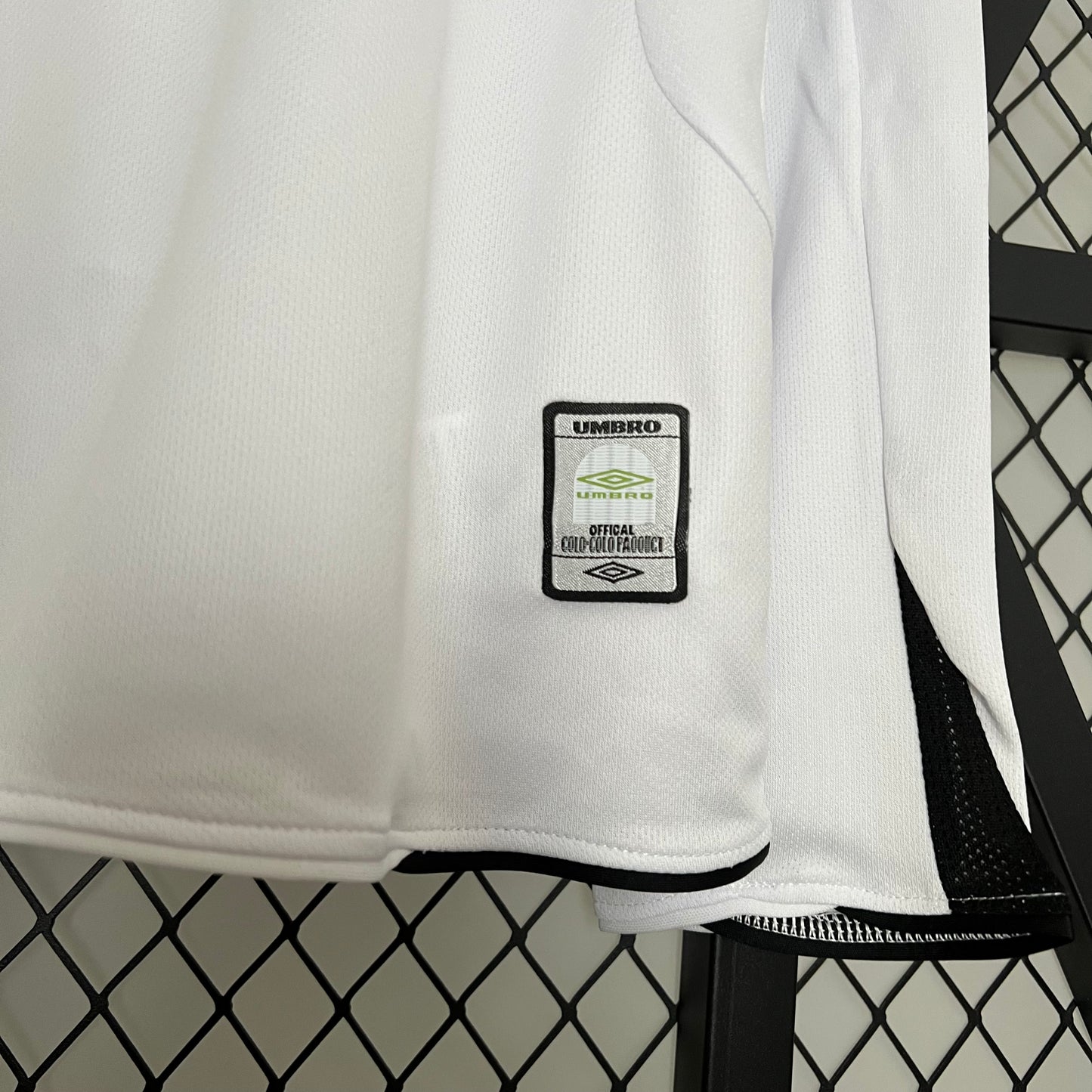 Retro Long Sleeve Colo Colo 2006 Home