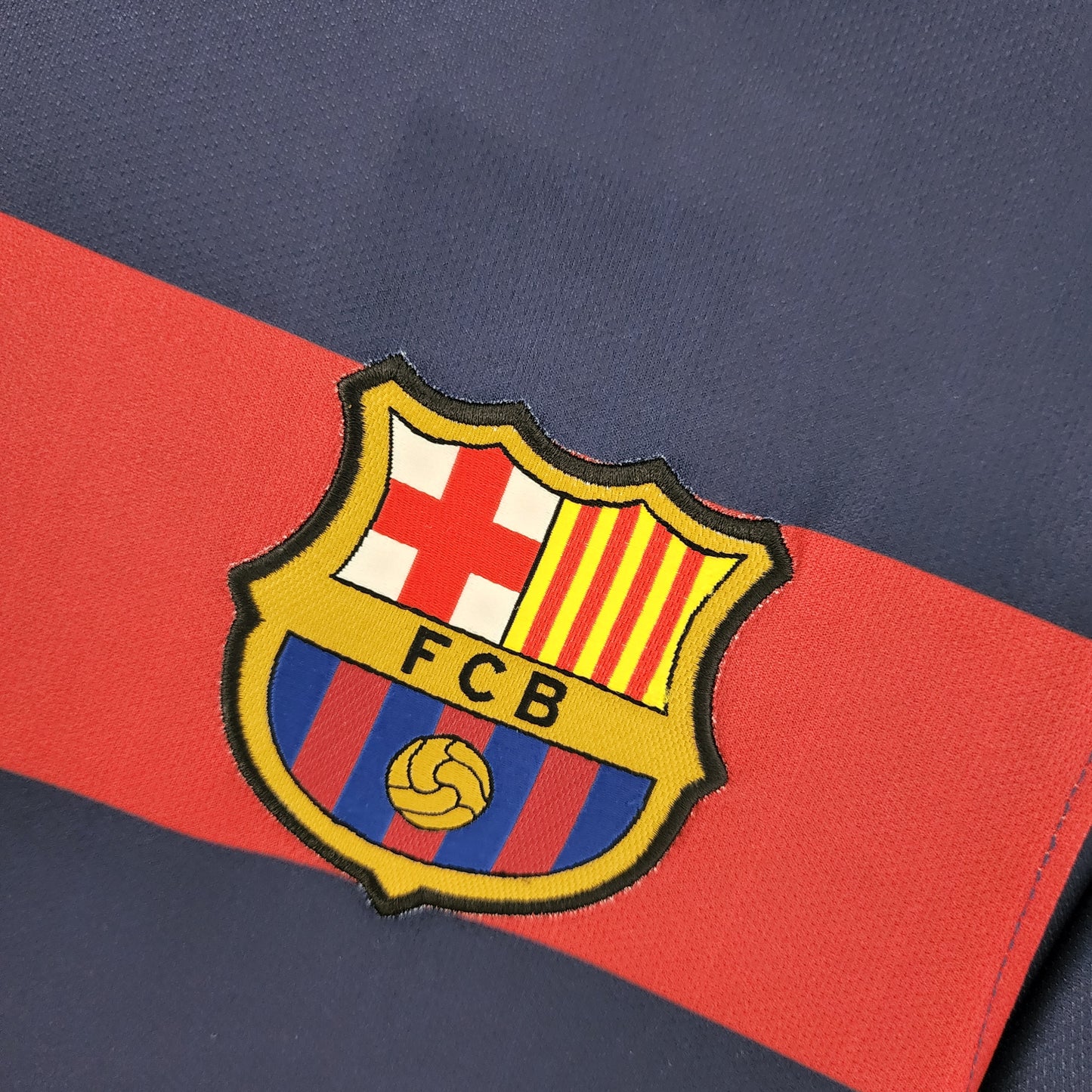Retro 15/16 Barcelona home