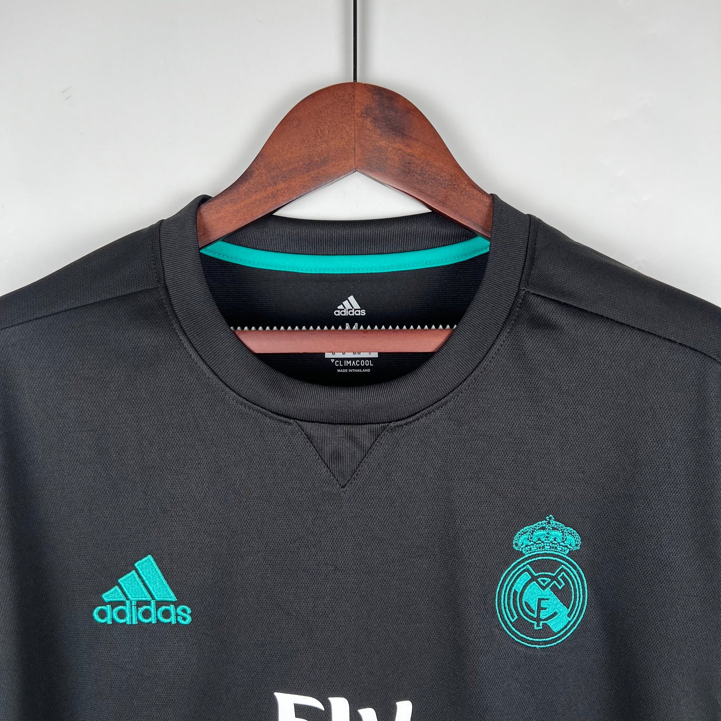 Retro Real Madrid 17/18 Away