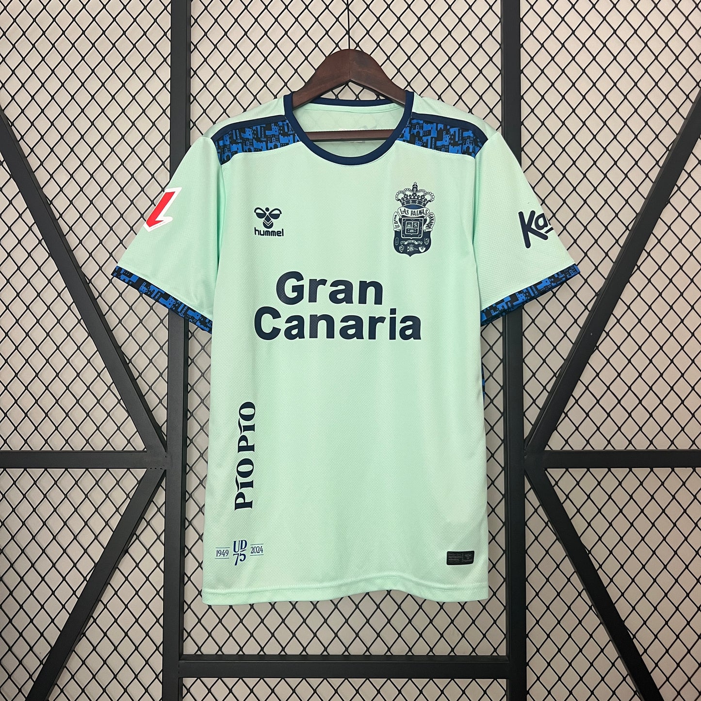 24/25 Las Palmas third away