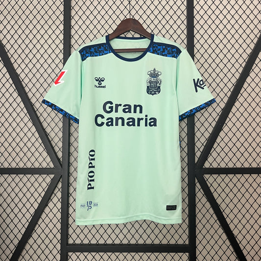 24/25 Las Palmas third away